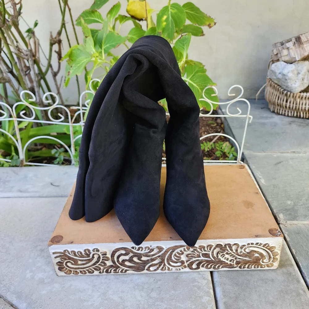 Sexy Chic Jeffrey Campbell Black Microsuede OTK Boots